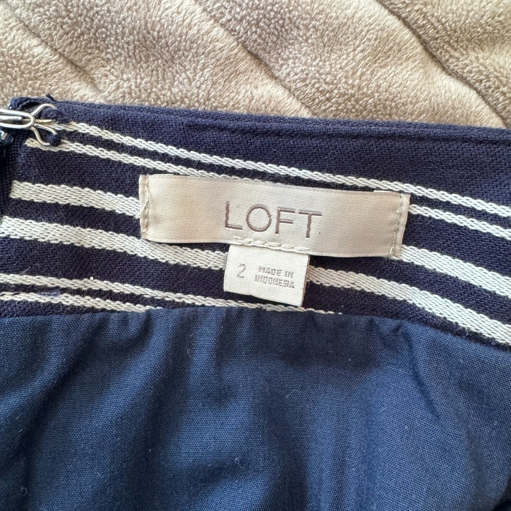 Beautiful Loft Skirt - Picture 5 of 5